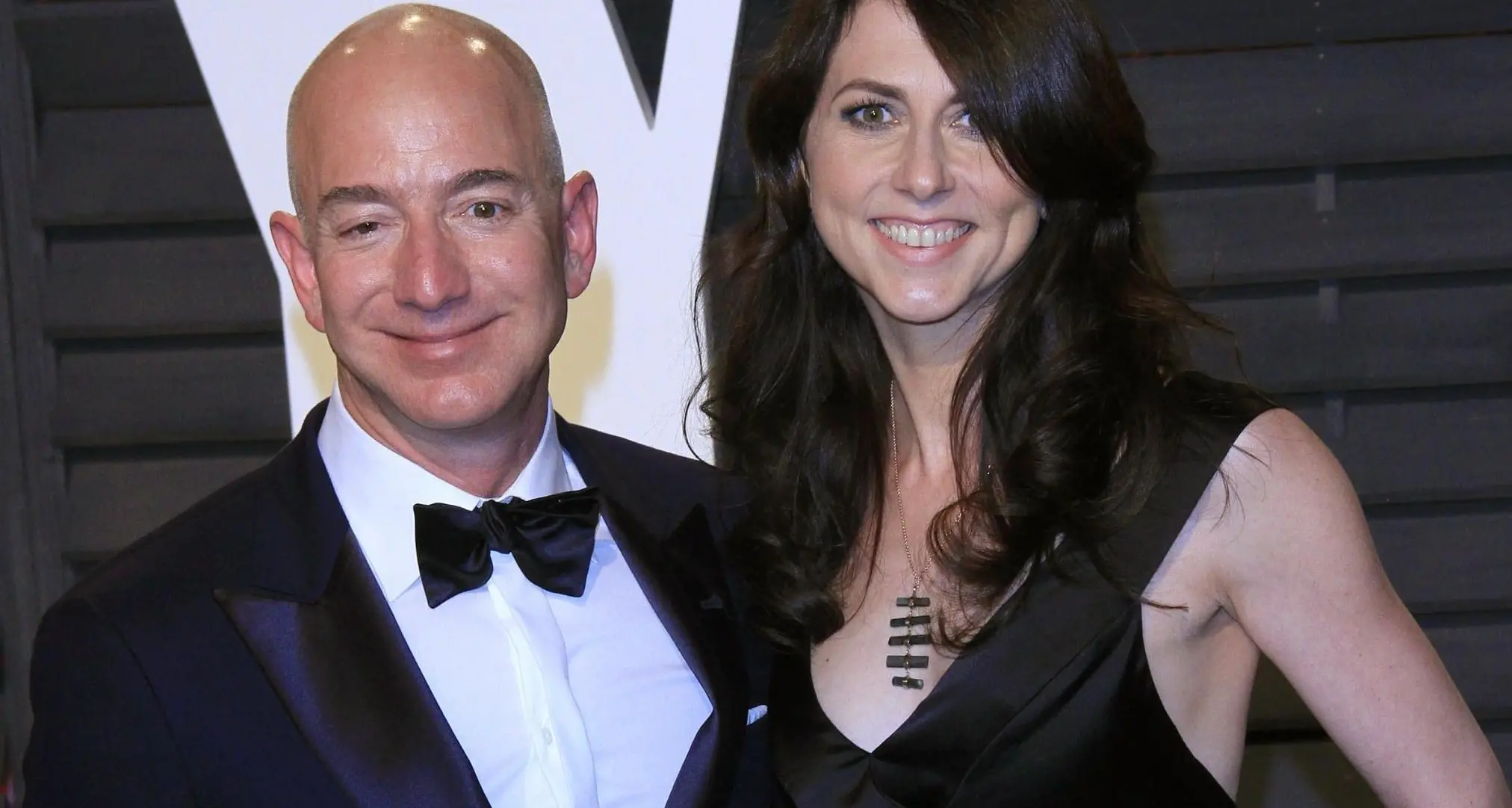 Bezos (Amazon) batte Gates È l'uomo più ricco del mondo