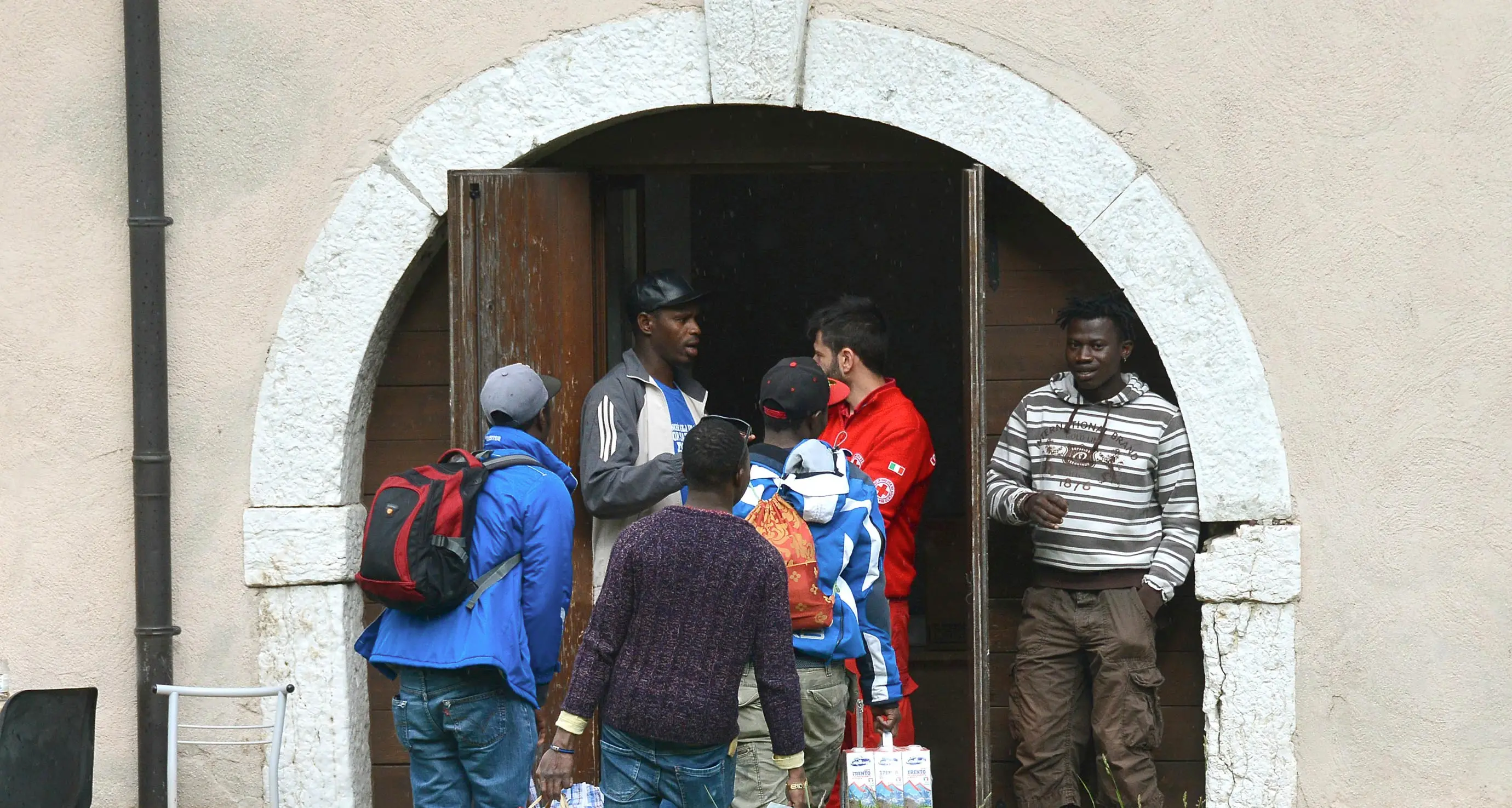 Accoglienza dei migranti Stasera festa nel parco