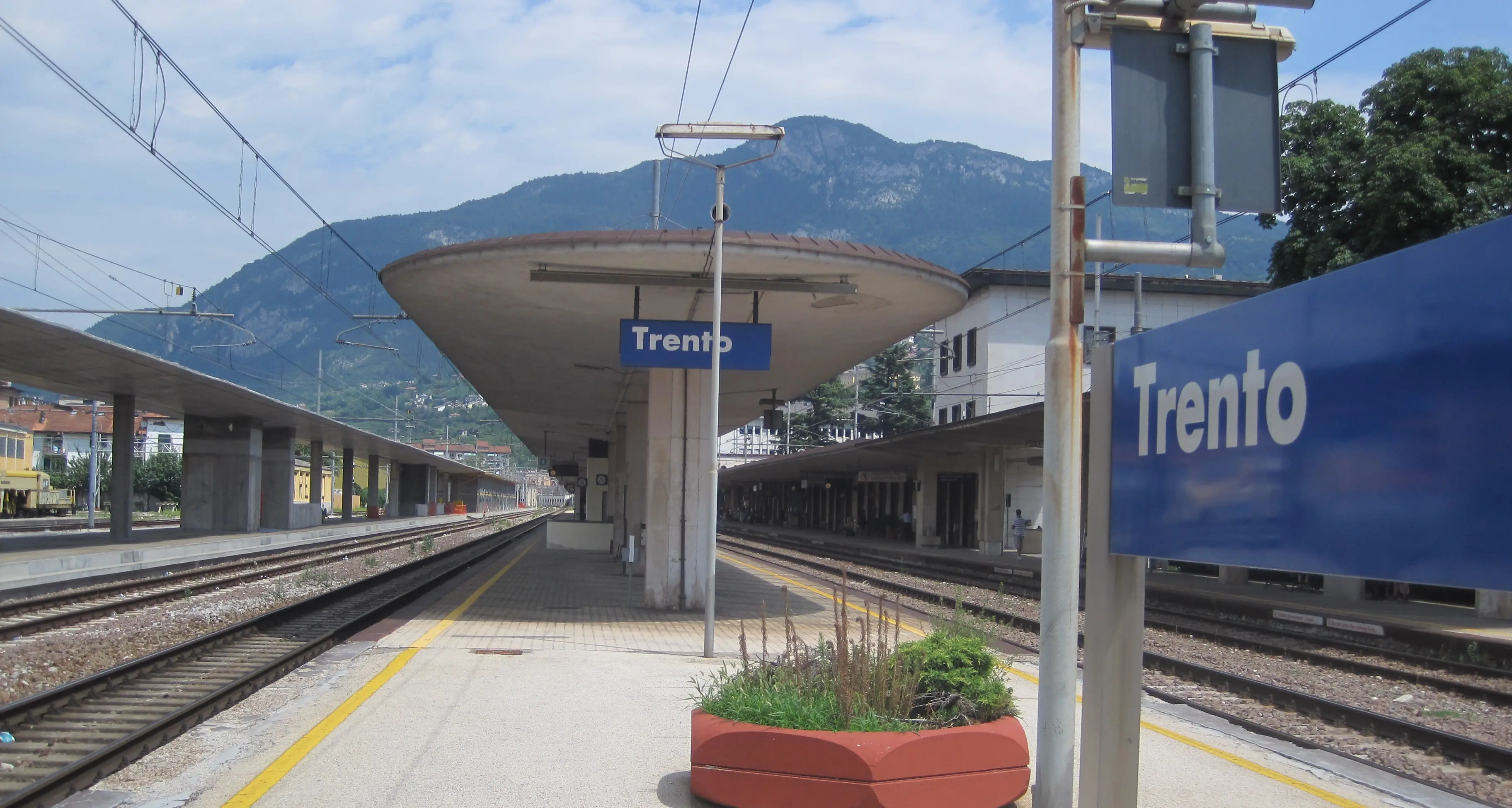 Picchiato fuori dalla stazione