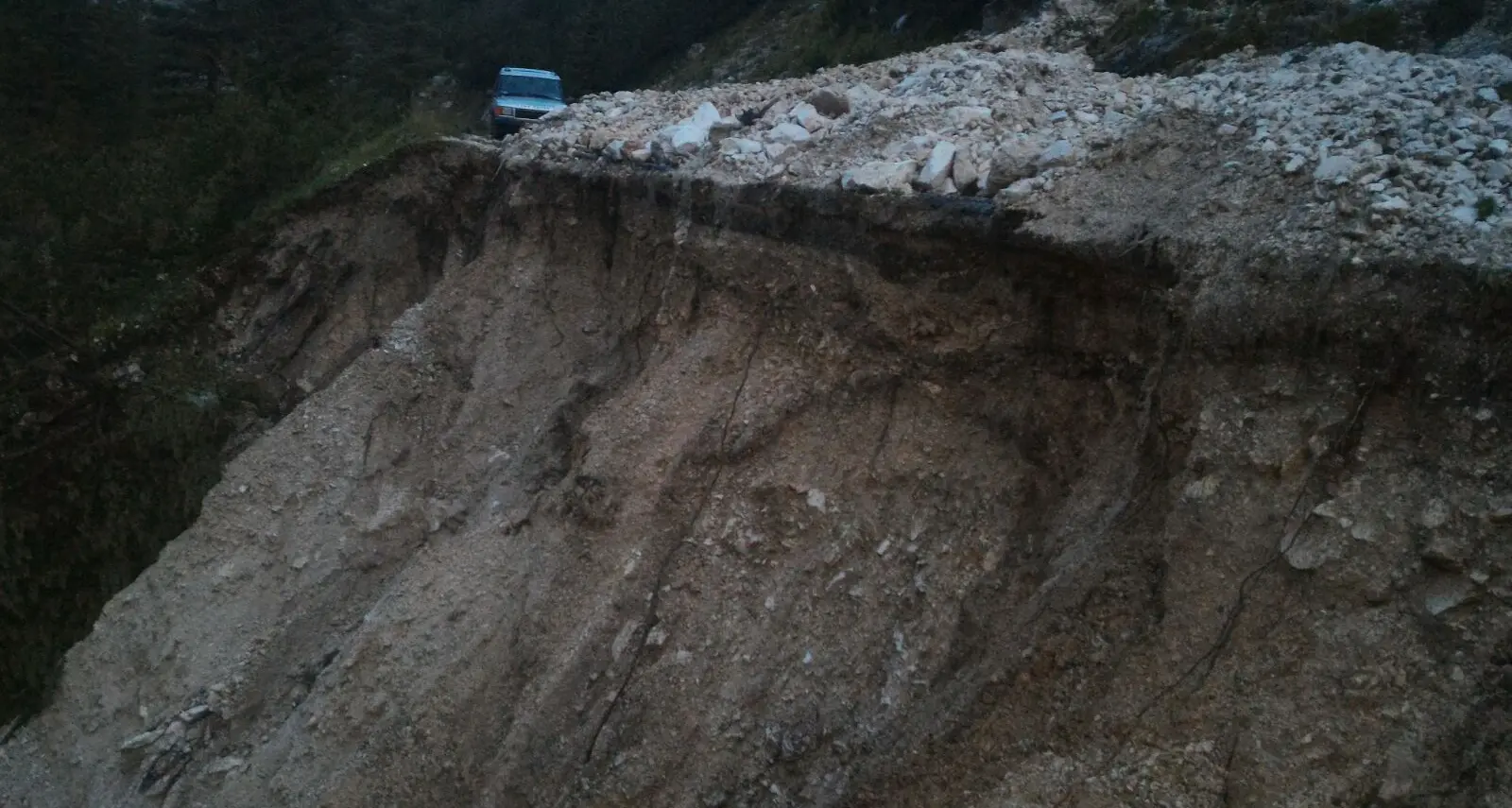 È franata la strada che porta al rifugio Gardeccia