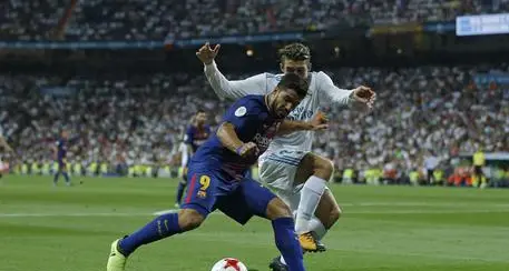 Barcellona: guai al ginocchio, Suarez fuori 4-5 settimane