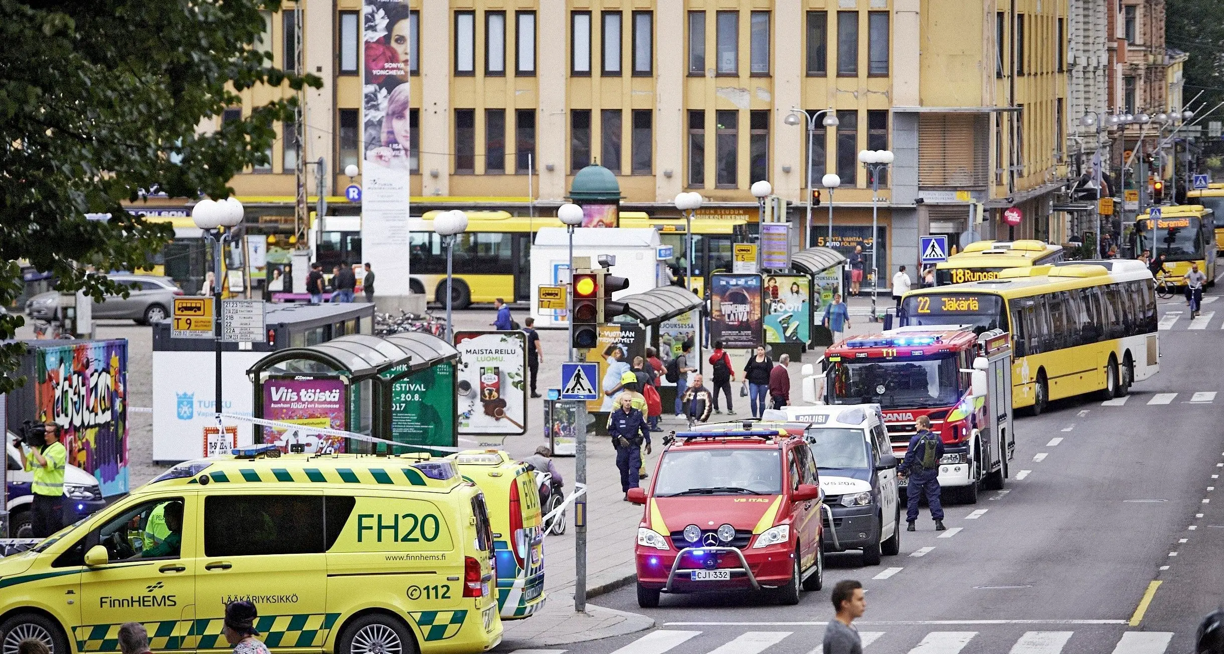 Finlandia, passanti attaccati a coltellate: almeno un morto