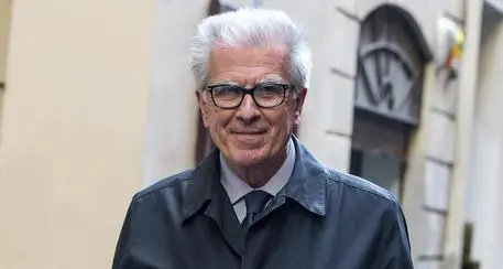 Zanda, vitalizi non saranno insabbiati