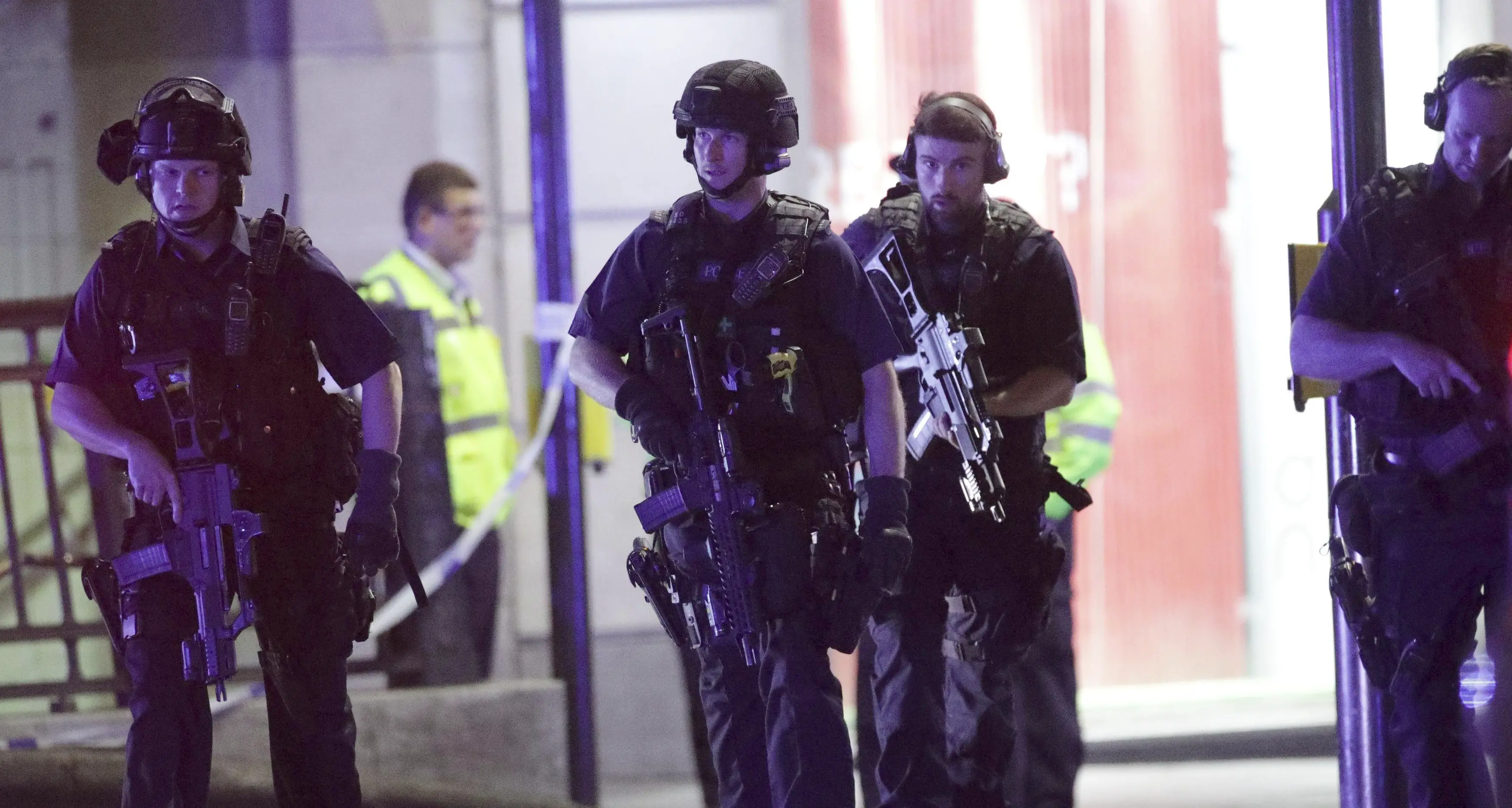 Un trentino a pochi metri dai terroristi a Londra: «Urla, sirene e sangue, poi gli spari»
