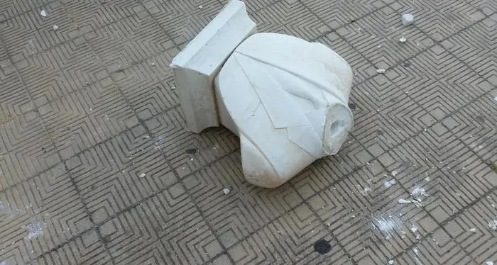 Palermo, calpestata la memoria di Falcone: distrutto un busto
