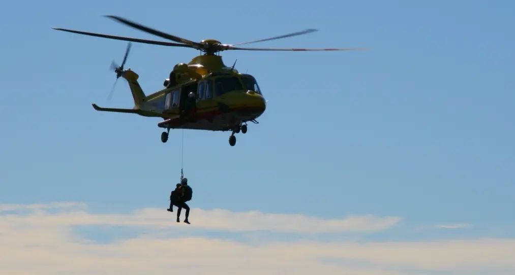Cade a Fai della Paganella Biker in elicottero al S.Chiara