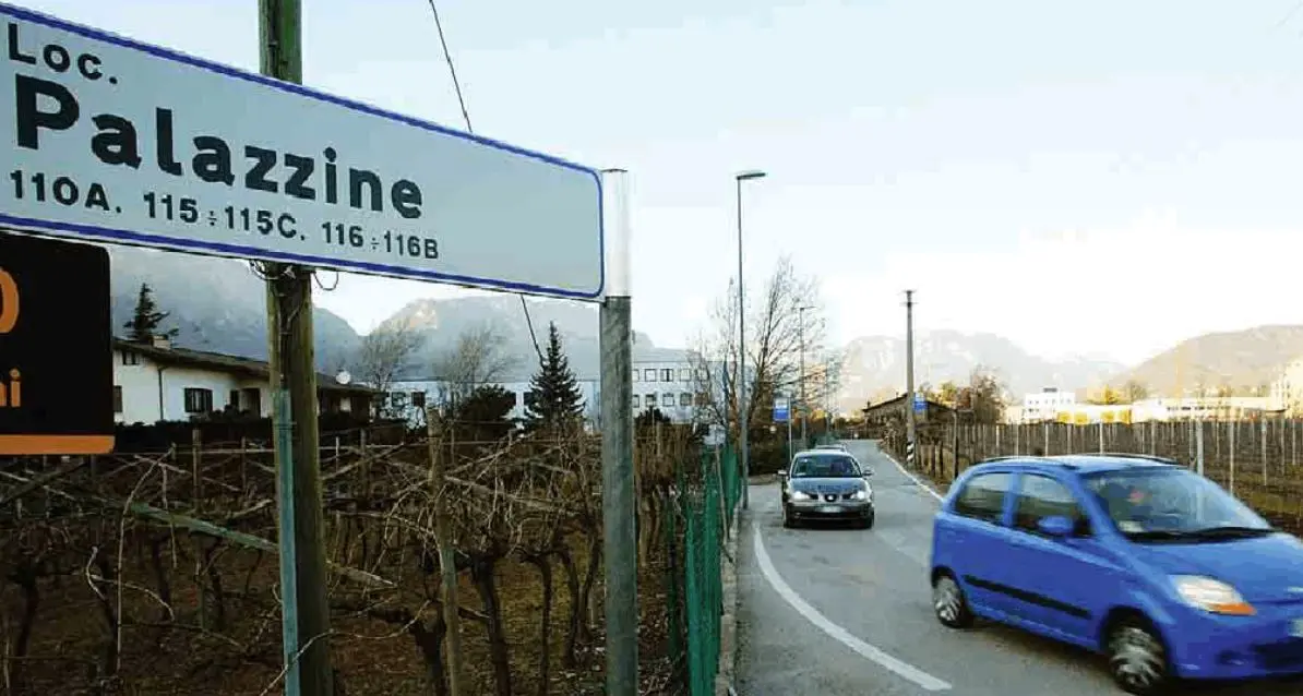 Protesta a Spini: «Via Palazzine troppo trafficata e pericolosa»