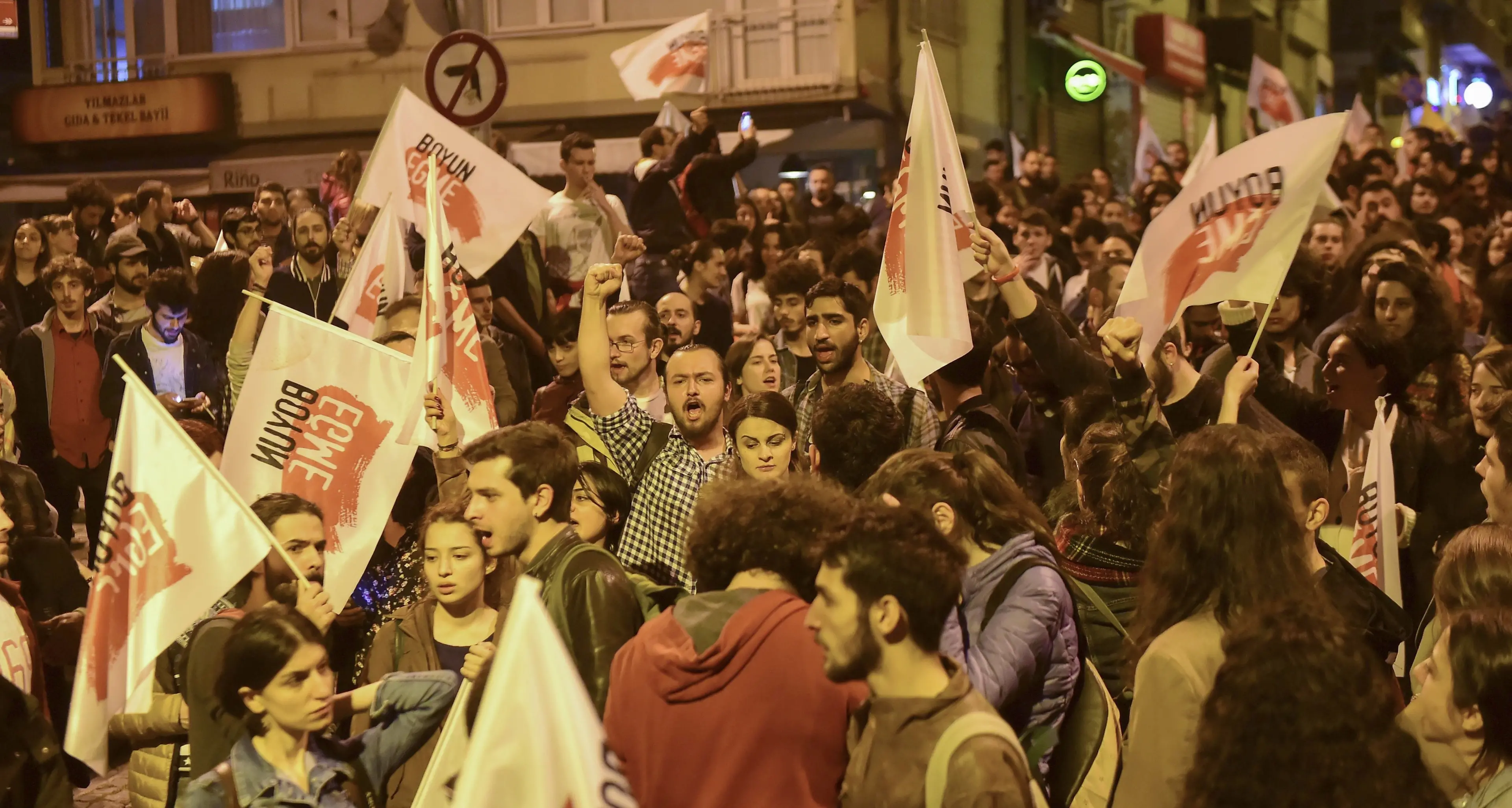 Turchia, bufera sul referendum L'opposizione: esito da annullare