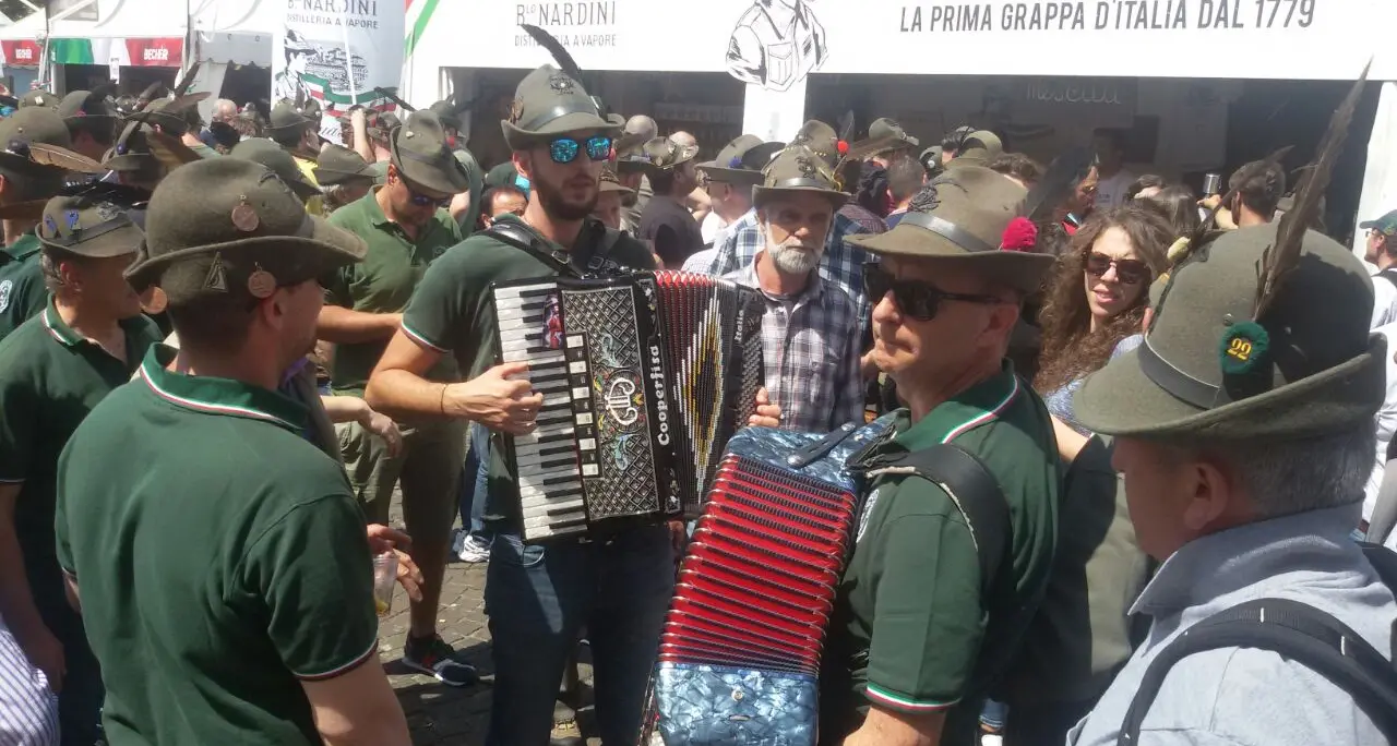 Alpini trentini all'adunata Festa con sguardo sul 2018