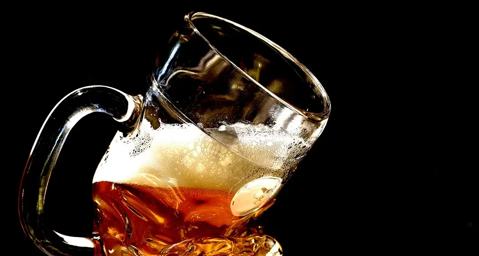 Birra analcolica, le previsioni di mercato: verso un boom su scala planetaria