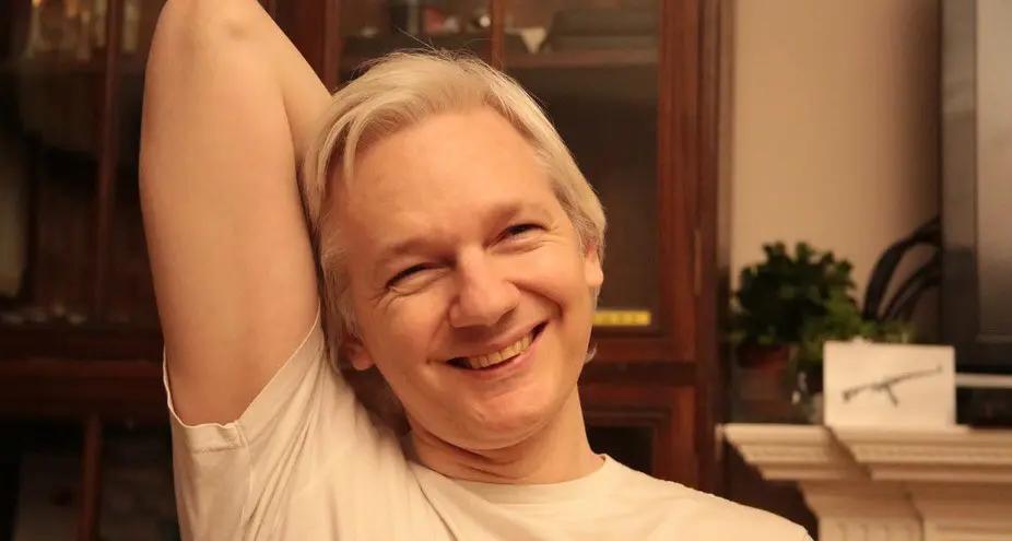 Svezia, ritirate le accuse contro Julian Assange