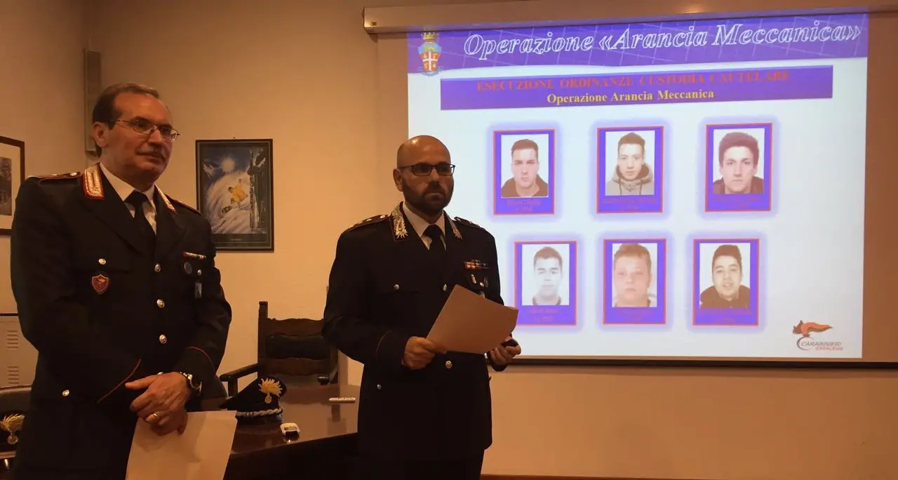 Spaccate nei negozi, furti in casa e rapine Presa una banda di ragazzi tra i 19 e i 25 anni