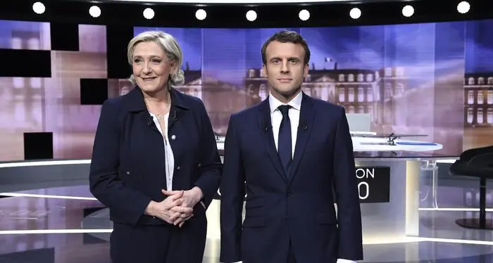 Macron-Le Pen confronto fra propaganda e insulti