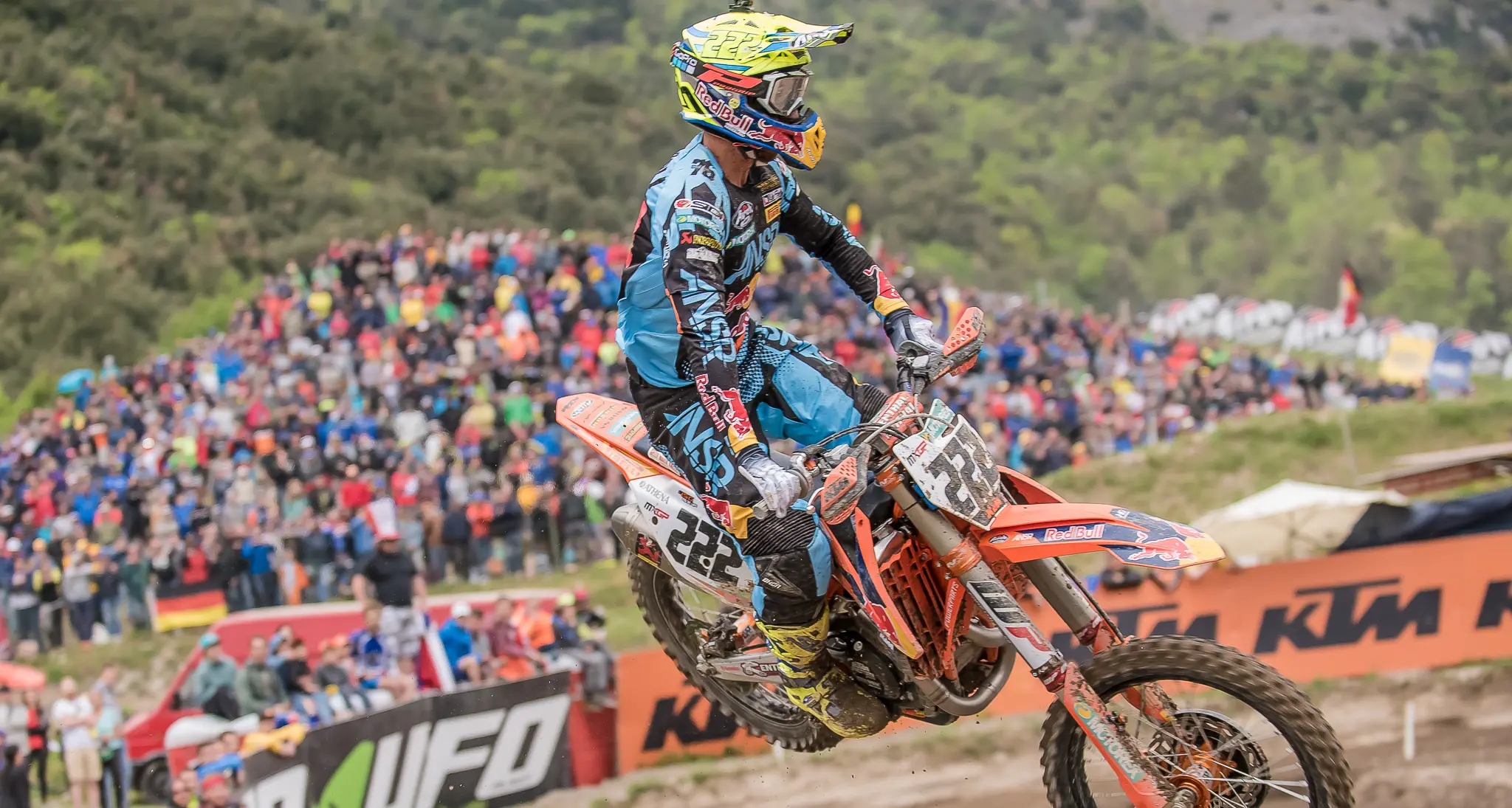 Motocross, a Pietramurata festa per 25.000 Trinfo per il mitico Cairoli, infortunio per Nicholls