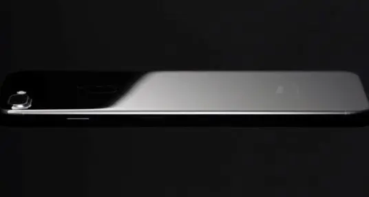 La Apple brevetta l'iPhone pieghevole