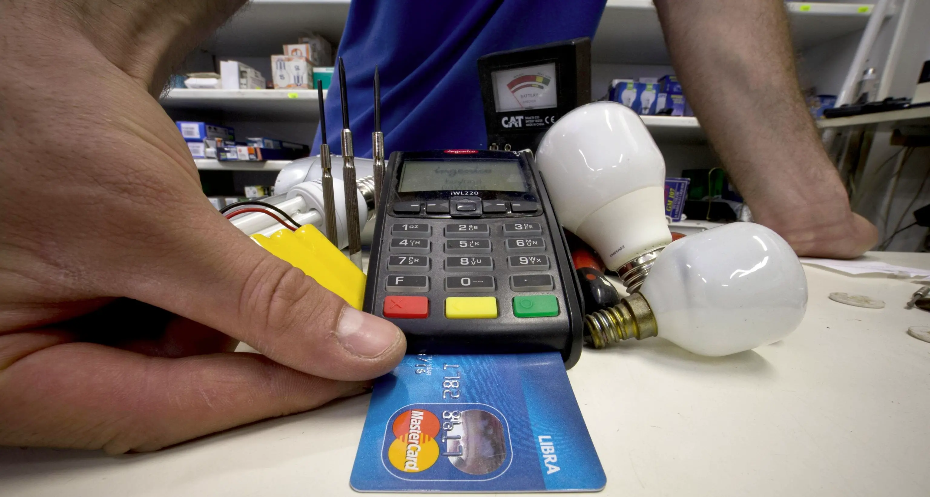 Stop agli sportelli bancari in Trentino 100 filiali in meno in 7 anni, bancomat dimezzati