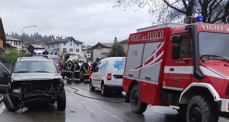 Pelugo, scontro frontale Ferito un 22enne