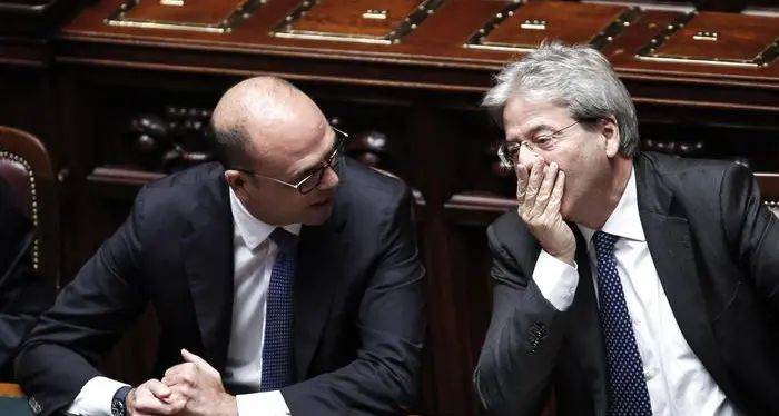 Immigrati, inchiesta sulle Ong Scontro dentro il Governo