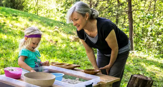Per i bambini distratti ecco gli esercizi Montessori che li faranno crescere bene