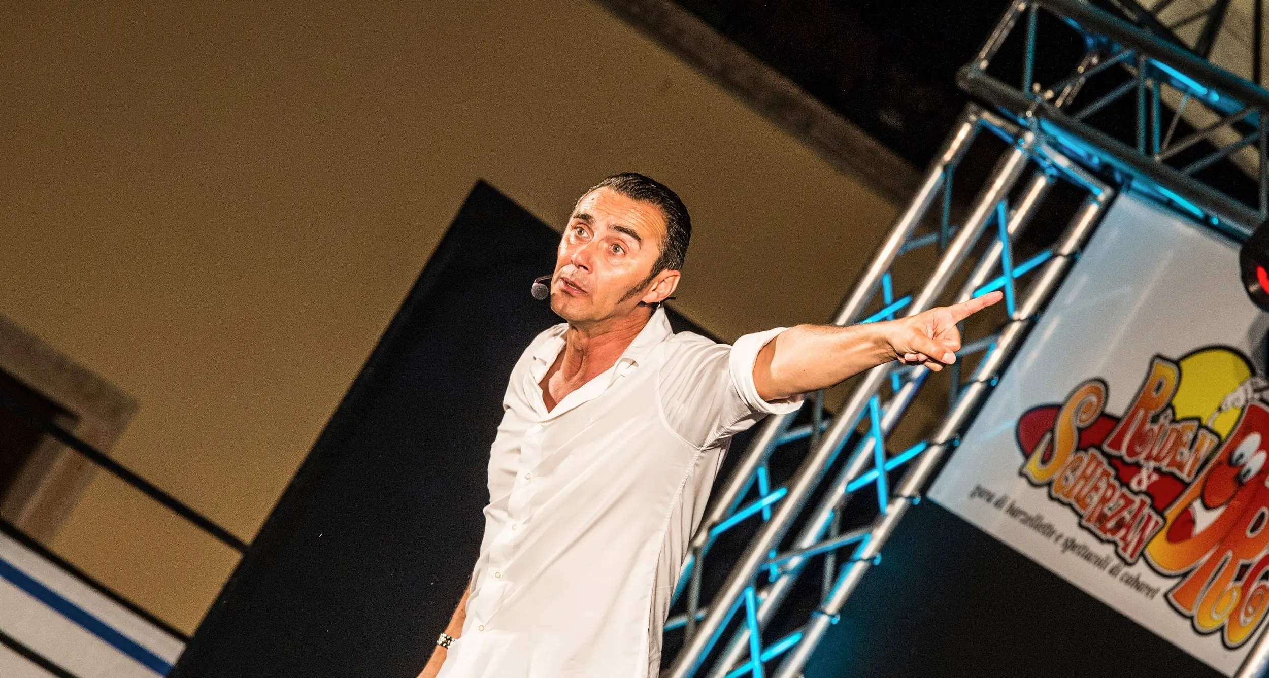 Giacobazzi nei panni di nonno all'Auditorium S. Chiara