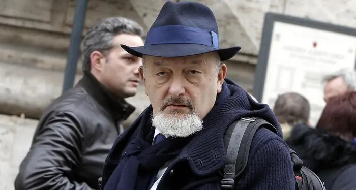 Renzi senior interrogato «Non nascondo nulla»