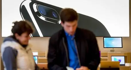 L'iPhone si aggiorna, fa trovare gli AirPods