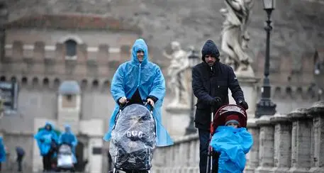 Riconosciuta per la prima volta l'adozione da padri gay
