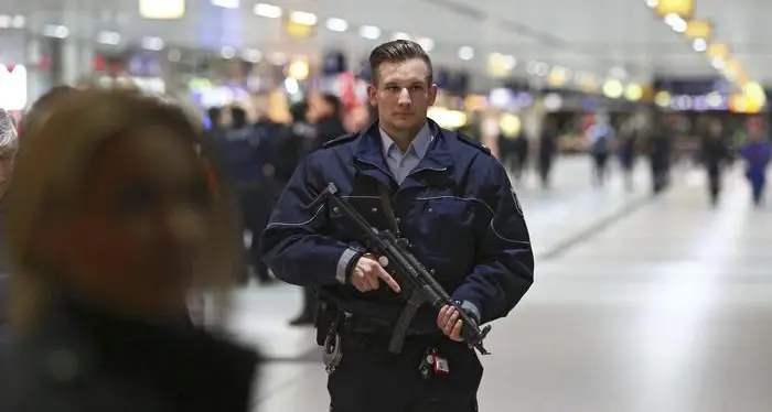 Attacco con l'ascia Terrore a Düsseldorf