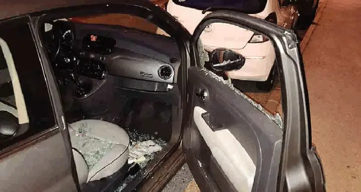 Furti e danni alle auto Decine di vandalismi