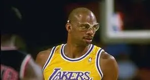Kareem Abdul Jabbar: «Gancio cielo, invenzione per risolvere un problema»