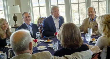 Trump caccia i procuratori dell'era Obama, è bufera