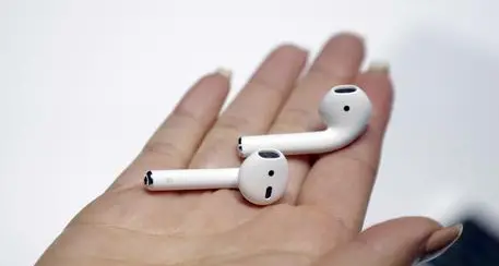 Apple brevetta gli AirPods biometrici