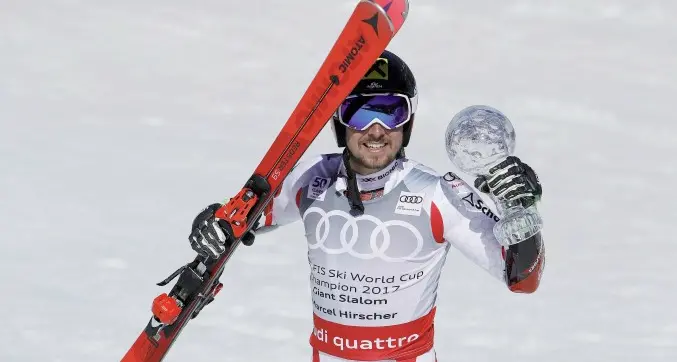Un mostruoso Hirscher vince ancora Luca De Aliprandini al rientro è 11°