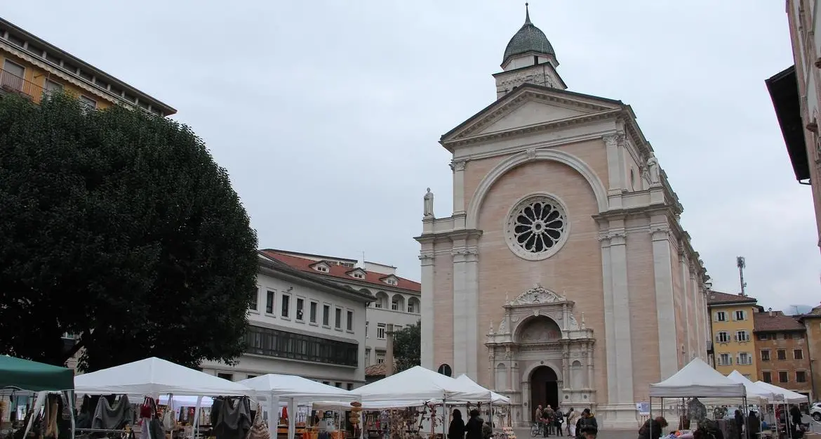 Una doppia iniziativa per «ritrovare» la piazza