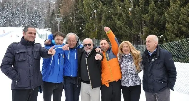 Le vacanze solandre del presidente De Laurentiis