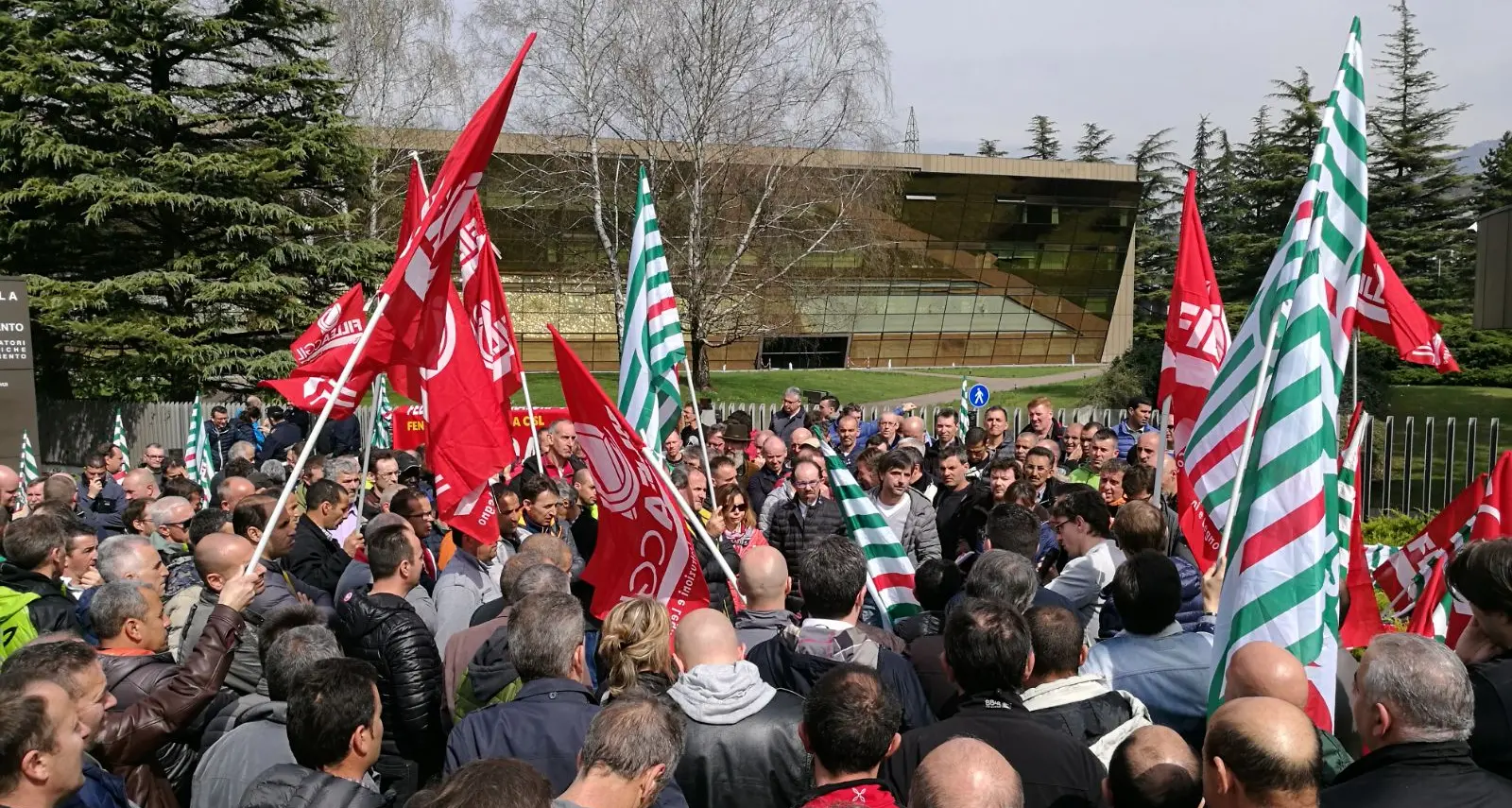 Lavoratori del porfido Protesta sul contratto