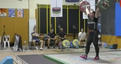 Pesi, transessuale donna domina torneo in Australia