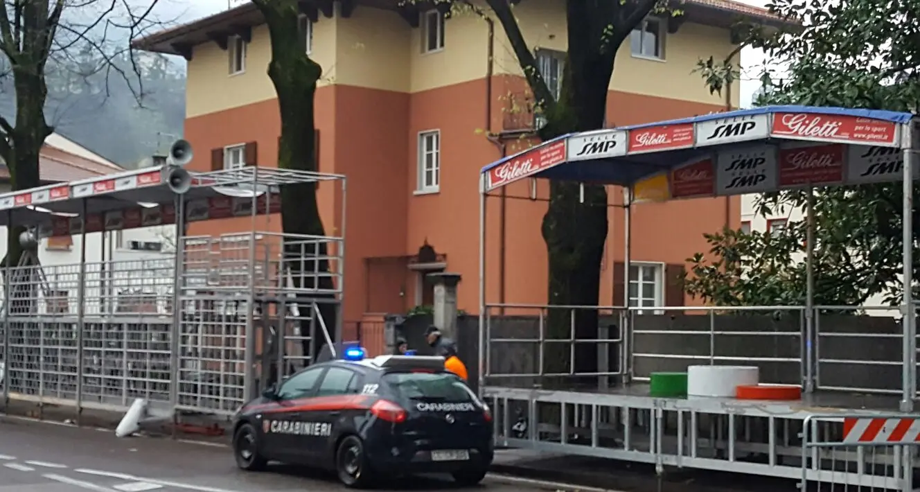 Bolghera, cade dall'impalcatura operaio in gravi condizioni al Santa Chiara