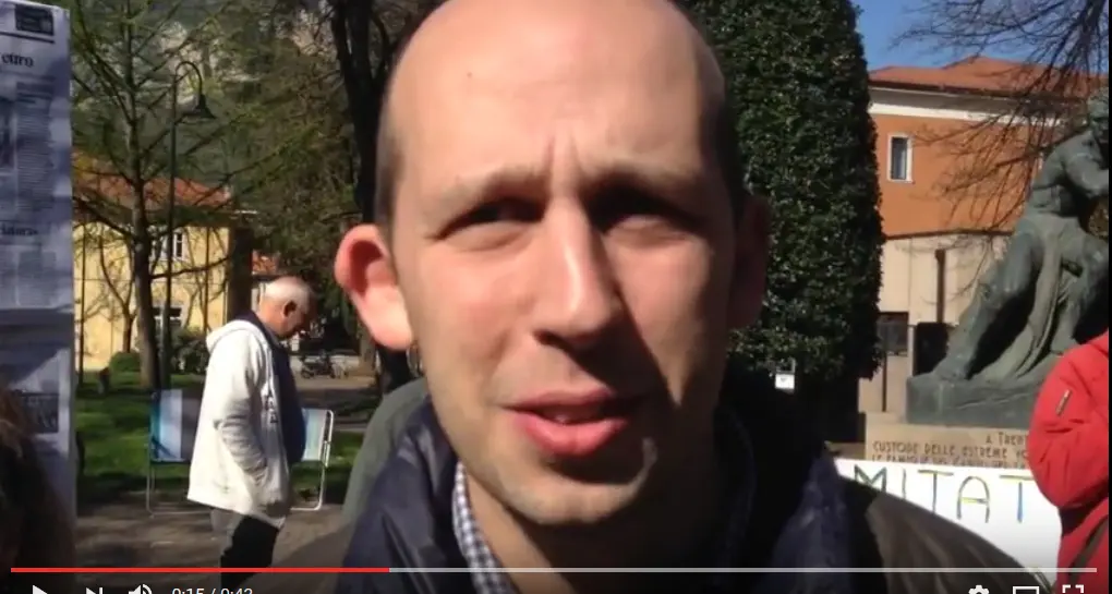 Protesta in tribunale a Trento per i ricorsi sui tagli ai vitalizi