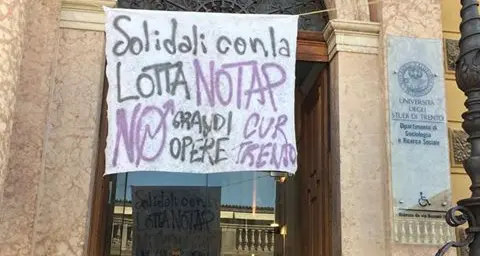 Il collettivo universitario contro il gasdotto