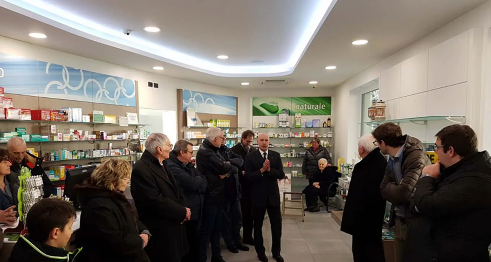 Cembra, la farmacia del dottor Martini riferimento per il paese e gli sportivi