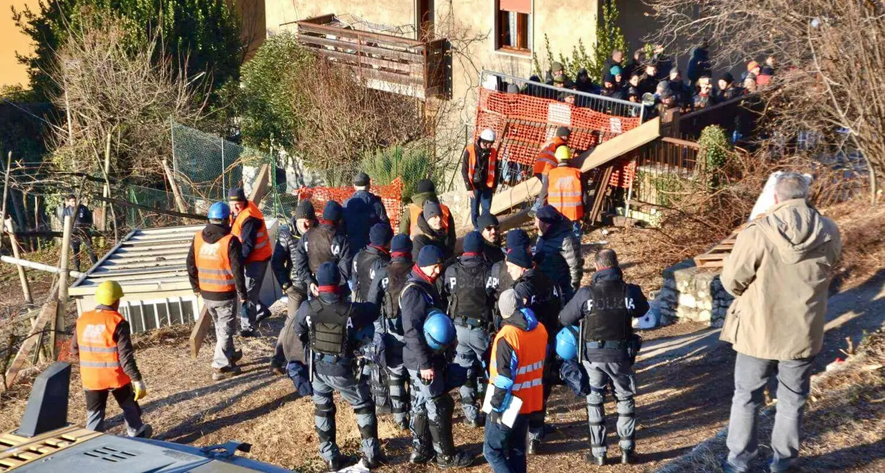 Vallotomo di Mori: «Massima insicurezza» Denunce, Schützen e ora assemblea