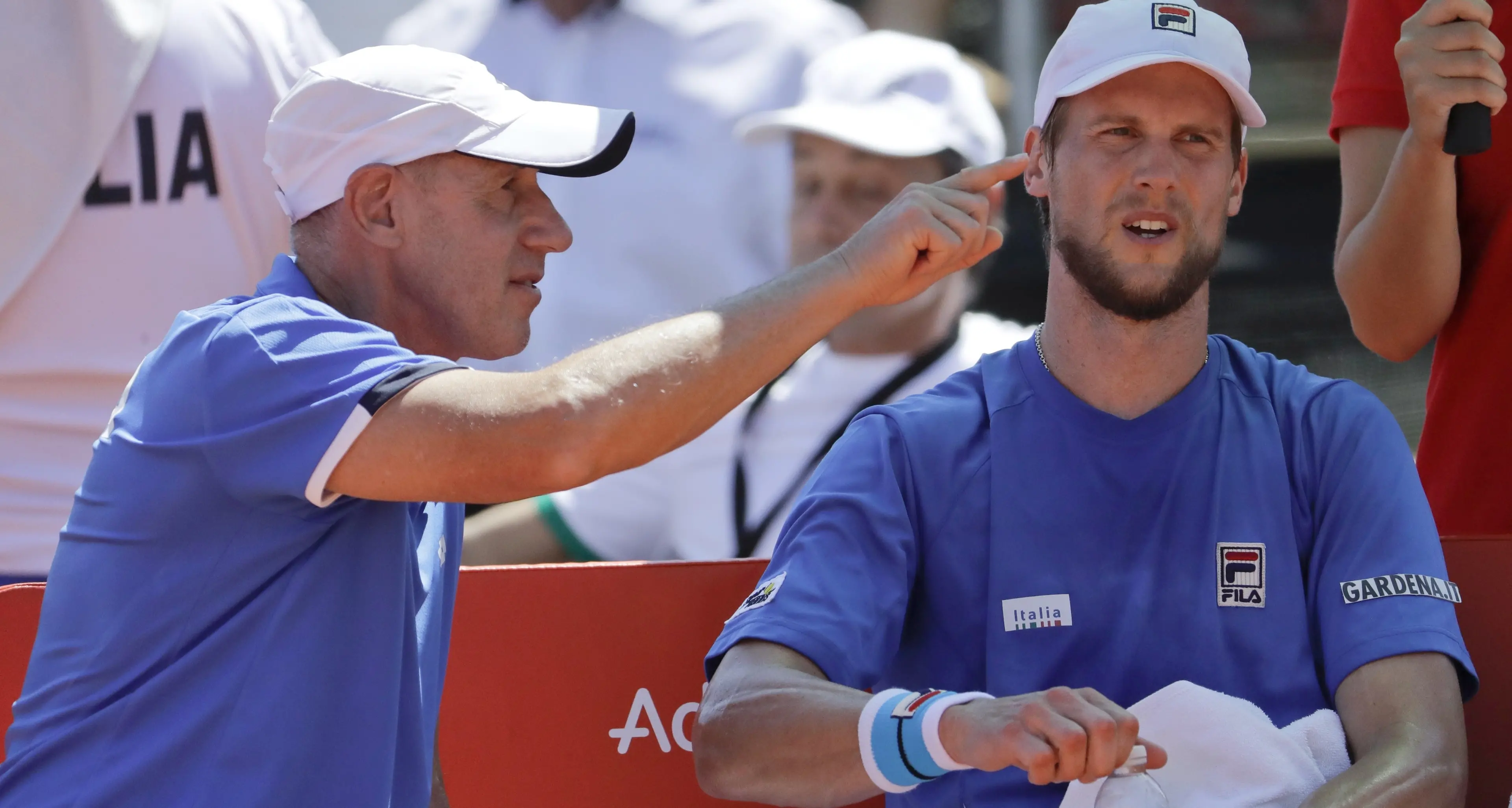 Coppa Davis, l'Italia avanti 2 a 0 in Argentina Lorenzi autoritario e Seppi soffre fino al 4° set