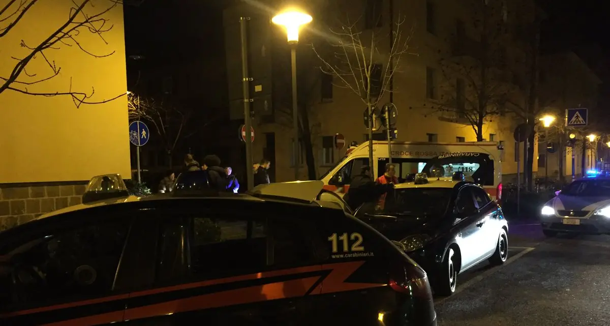 «Ho sentito uno strattone e mi sono trovata a terra» Il drammatico racconto della donna scippata