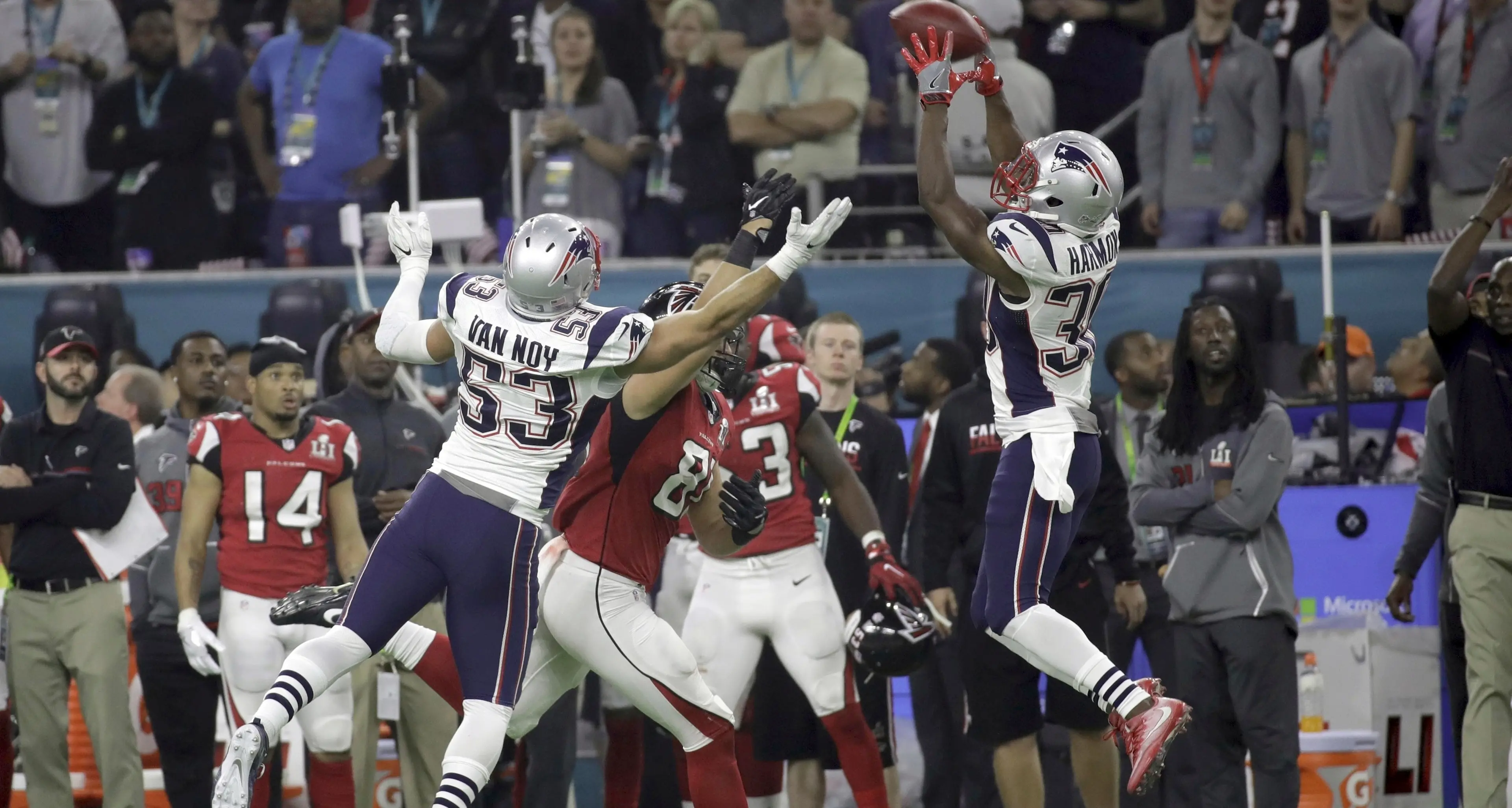 Mitica e storica rimonta al Super Bowl negli Usa I Patriots sotto 3-28 vincono poi 34 a 28 con i Falcons