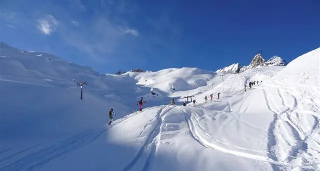Valanga al passo del Tonale Si salva gruppo di scialpinisti