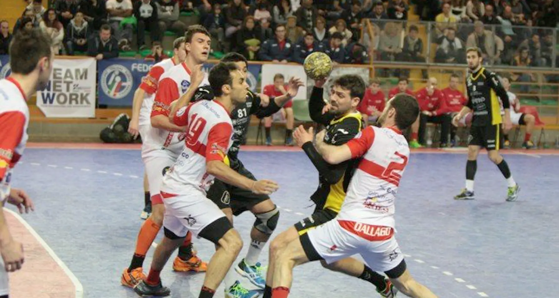 Pallamano, al Palavis di scena il big match Pressano-Bolzano