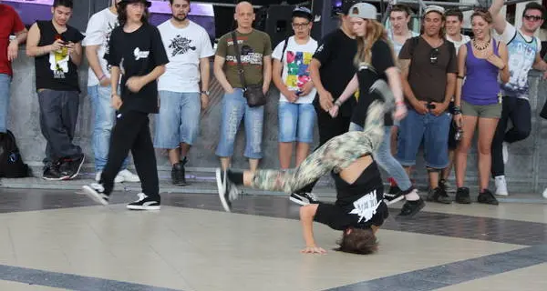 Hip hop, writer, ballo e musica: in piazza Battisti festa dei giovani