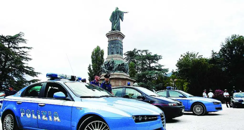 LiberCafè in piazza Dante, i gestori gettano la spugna