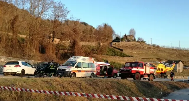 Scontro frontale tra auto tra Madrano e Nogarè